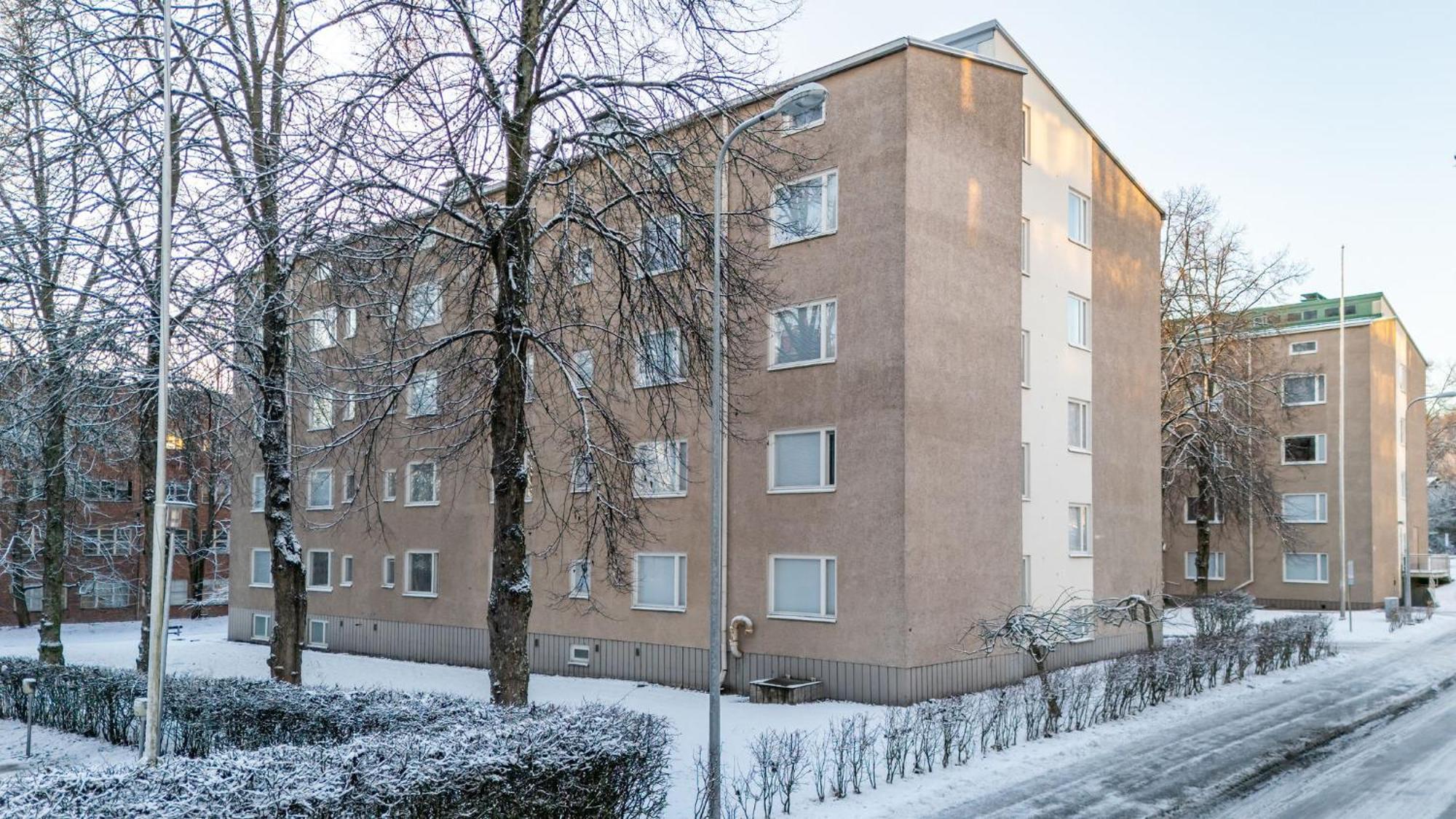 Near Center And Isku-arena With Free Parking Apartamento