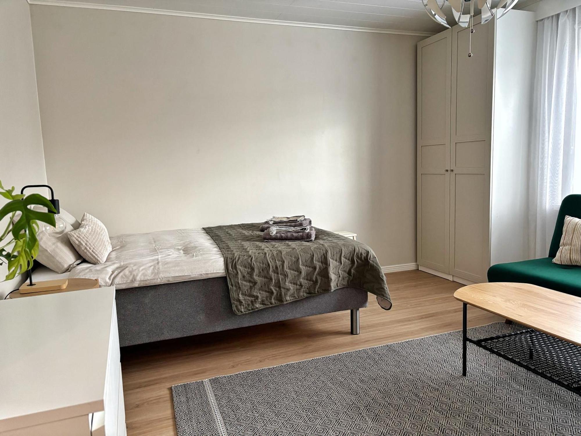 Near Center And Isku-arena With Free Parking Apartamento