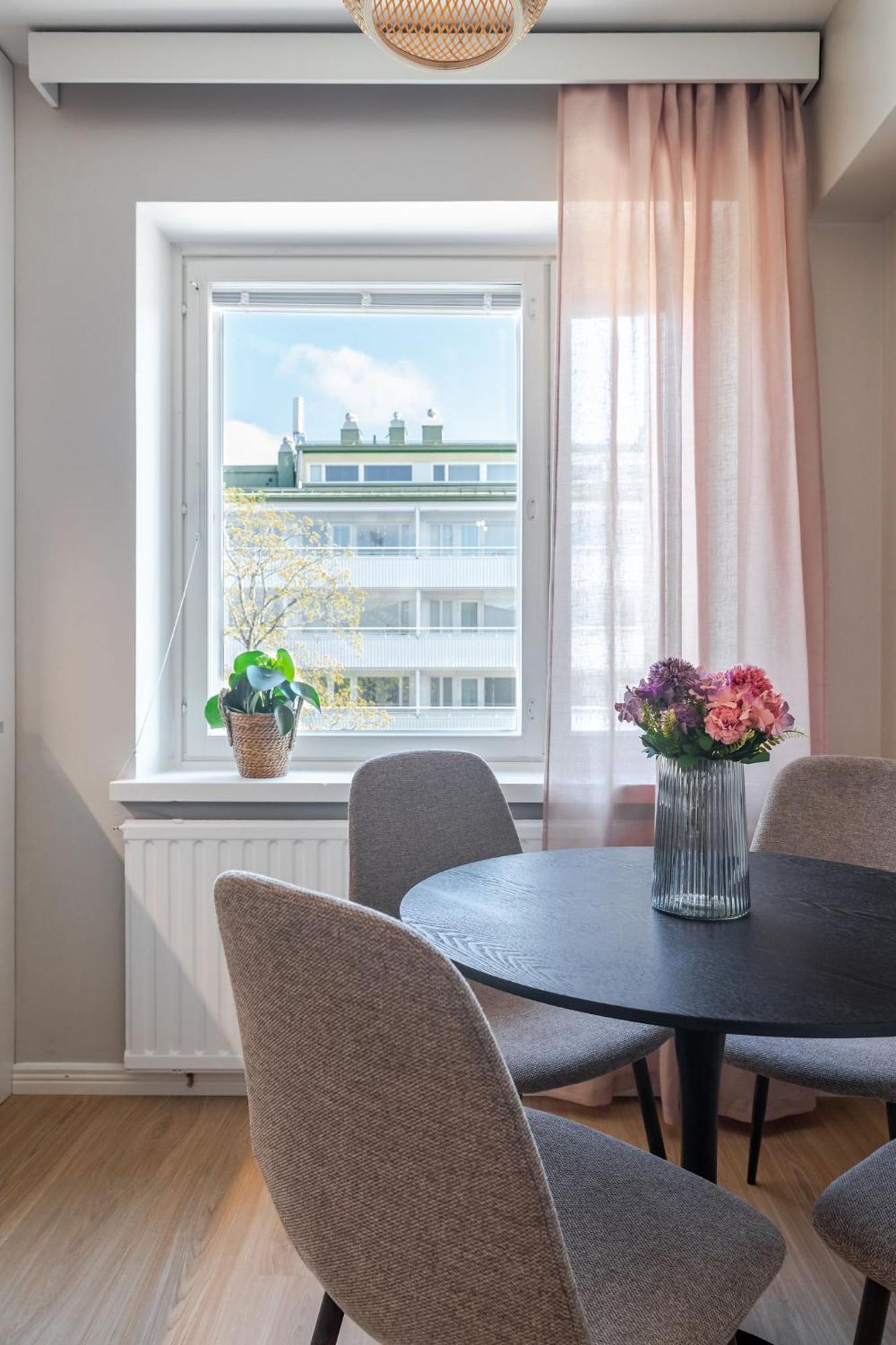 Near Center And Isku-arena With Free Parking Apartment *